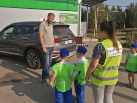 Акция "Везу детей безопасно" Акция "Везу детей безопасно".