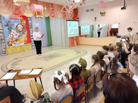 Конкурс чтецов "Мы о войне стихами говорим" Конкурс чтецов "Мы о войне стихами говорим".