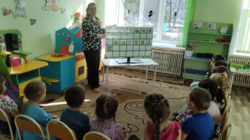 В детском саду проходят увлекательные занятия В детском саду проходят увлекательные занятия.